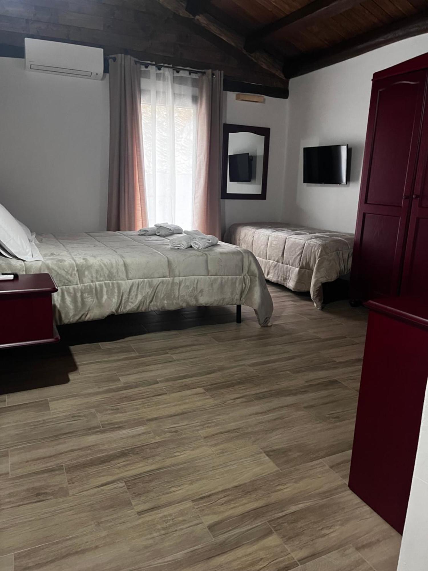 Bed and Breakfast Is Cubas Desulo Экстерьер фото